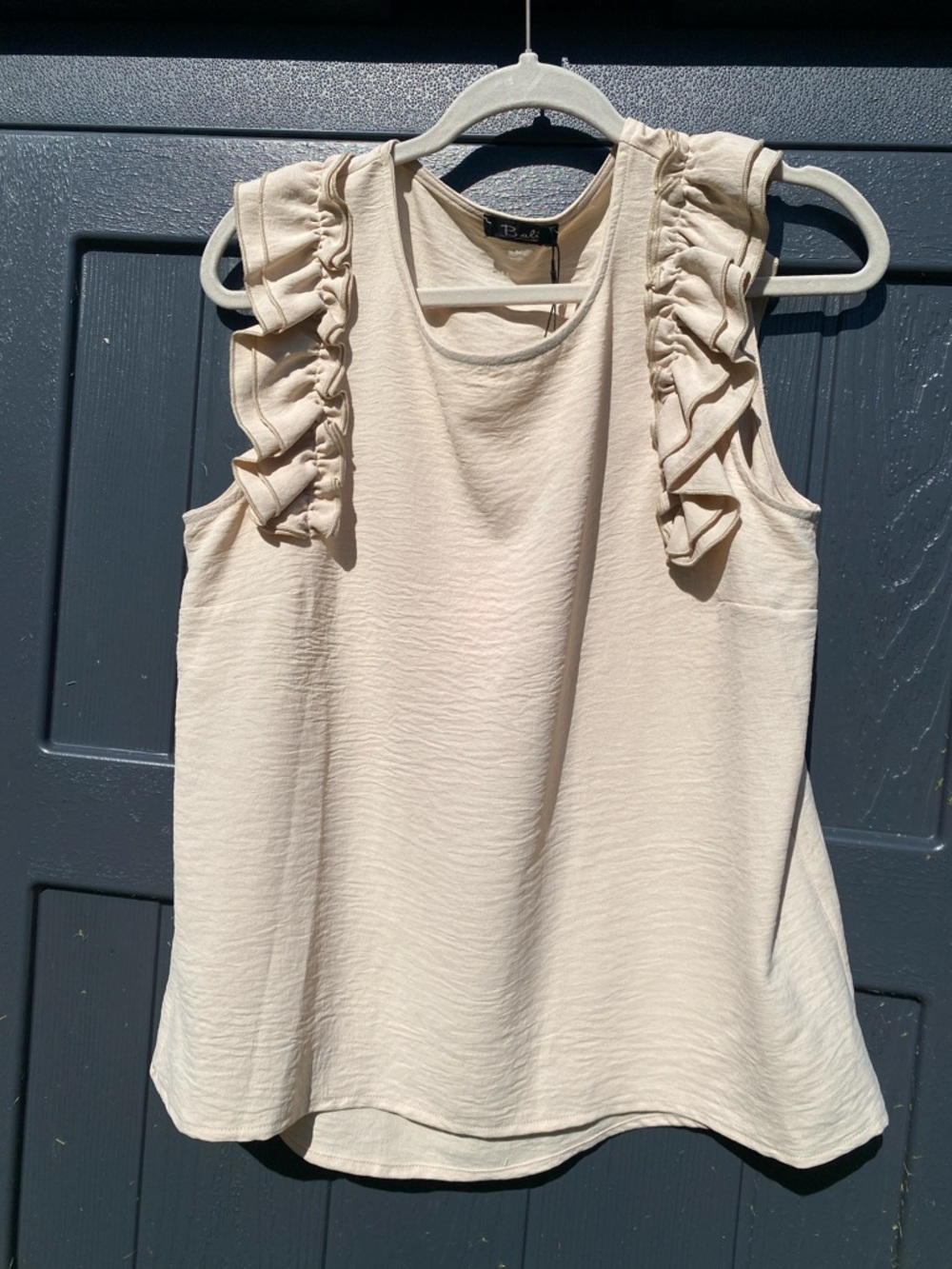 Bali Corp Flowy Sleeveless Ruffle Cream Tank Top L
